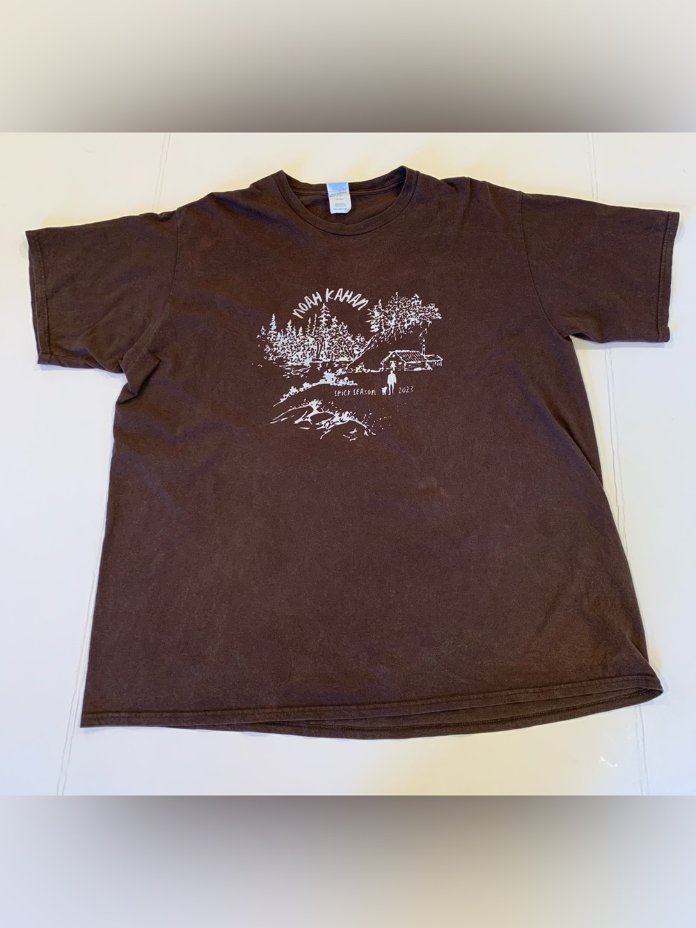Noah Kahan Unisex Men’s 2XL XXL Brown Graphic Crewneck Short Sleeve T‑Shirt